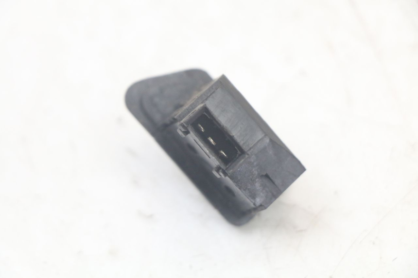 photo de INTERRUPTOR DE INTERMITENTES SYM FIDDLE 3 III 125 (2014 - 2020) - Otra perspectiva