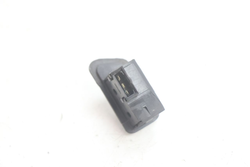 photo de CONMUTADOR INTERMITENTE SYM FIDDLE 3 III 50 (2014 - 2020) - Primer plano técnico