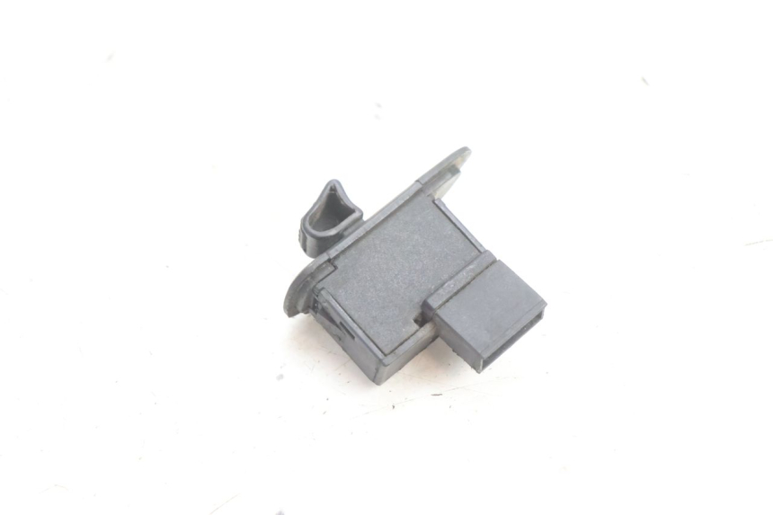 photo de INTERRUPTOR DE INTERMITENTES PIAGGIO FLY 2T 50 (2004 - 2017) - Zoom estado de uso
