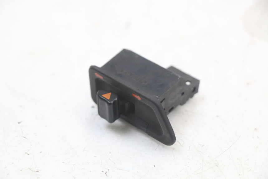 photo de CONMUTADOR INTERMITENTE HONDA NES AROBASE 125 (2000 - 2003) - Detalle de la pieza