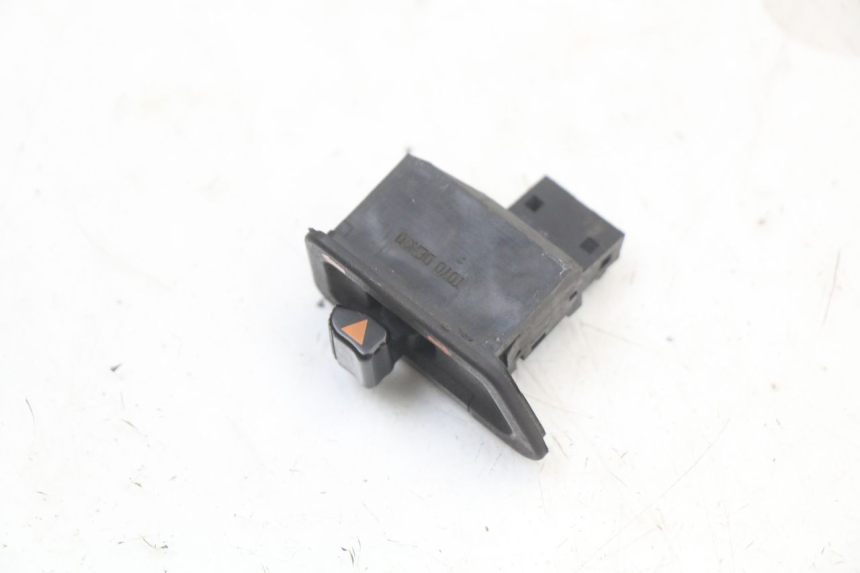 photo de CONMUTADOR INTERMITENTE HONDA NES AROBASE 125 (2000 - 2003) - Zoom estado de uso