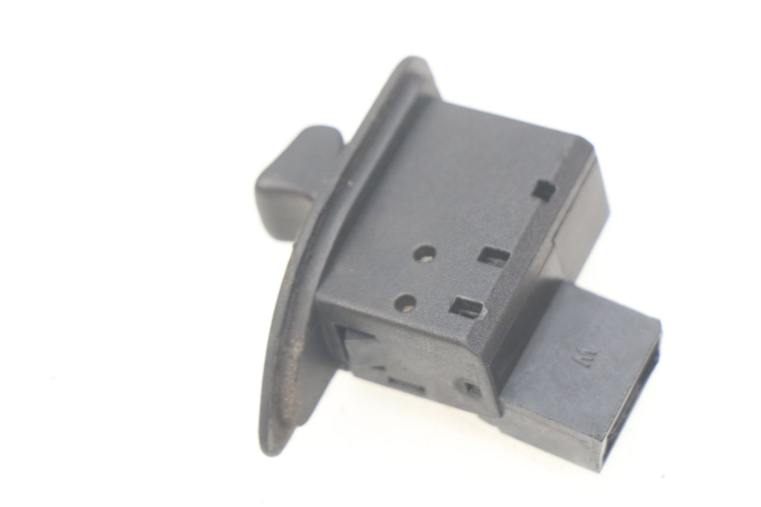 photo de INTERRUPTOR DE INTERMITENTES PIAGGIO LIBERTY 4T 50 (2004 - 2008) - Zoom estado de uso