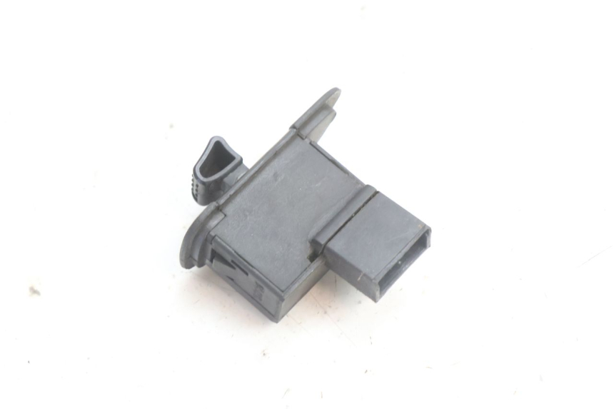 photo de CONMUTADOR INTERMITENTE PIAGGIO LIBERTY IGET 4T 50 (2021 - 2025) - Zoom estado de uso
