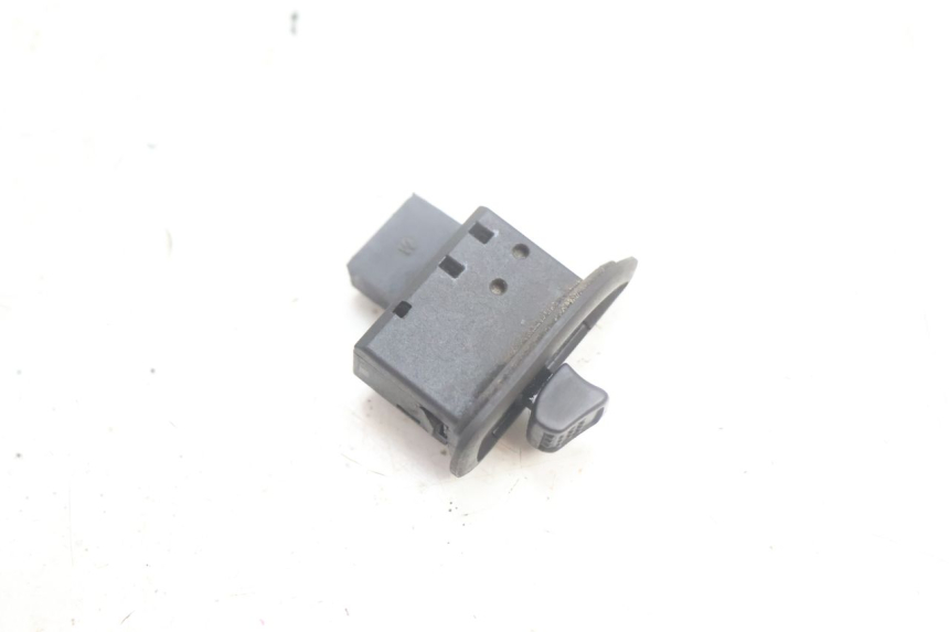 photo de CONMUTADOR INTERMITENTE PIAGGIO LIBERTY 125 (1998 - 2008) - Detalle de la pieza
