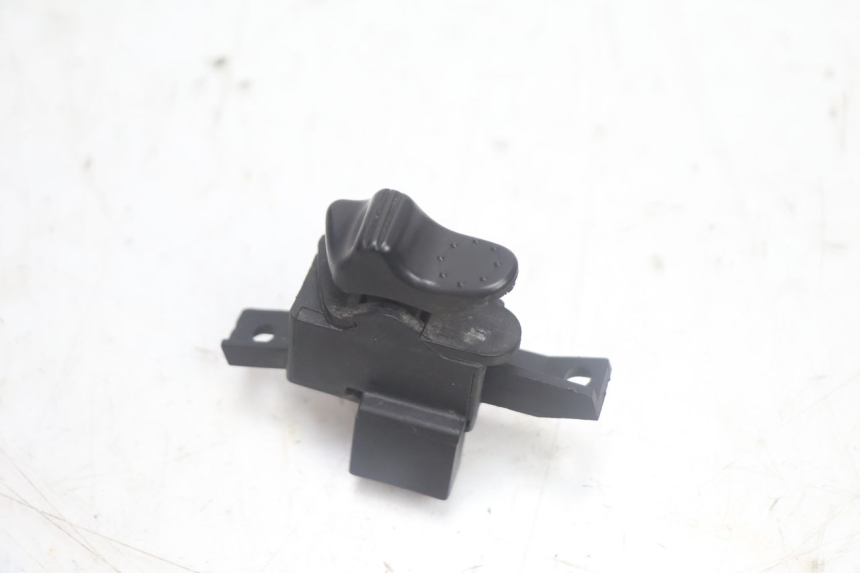 photo de CONMUTADOR INTERMITENTE PIAGGIO LIBERTY 50 (1998 - 2003) - Vista principal