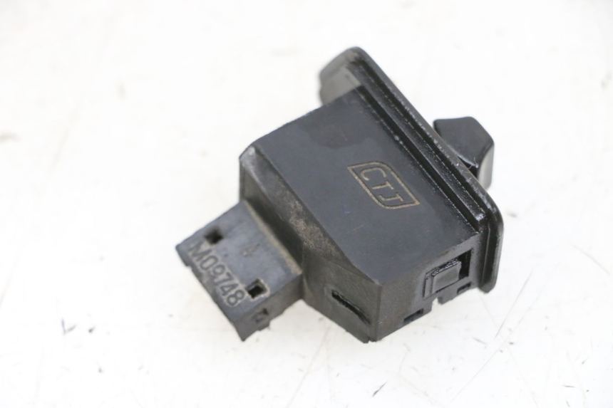 photo de INTERRUPTOR DE INTERMITENTES KYMCO LIKE 125 (2009 - 2016) - Detalle de la pieza