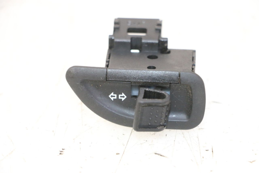 photo de CONMUTADOR INTERMITENTE PIAGGIO MP3 HPE 310 (2024 - 2025) - Vista principal