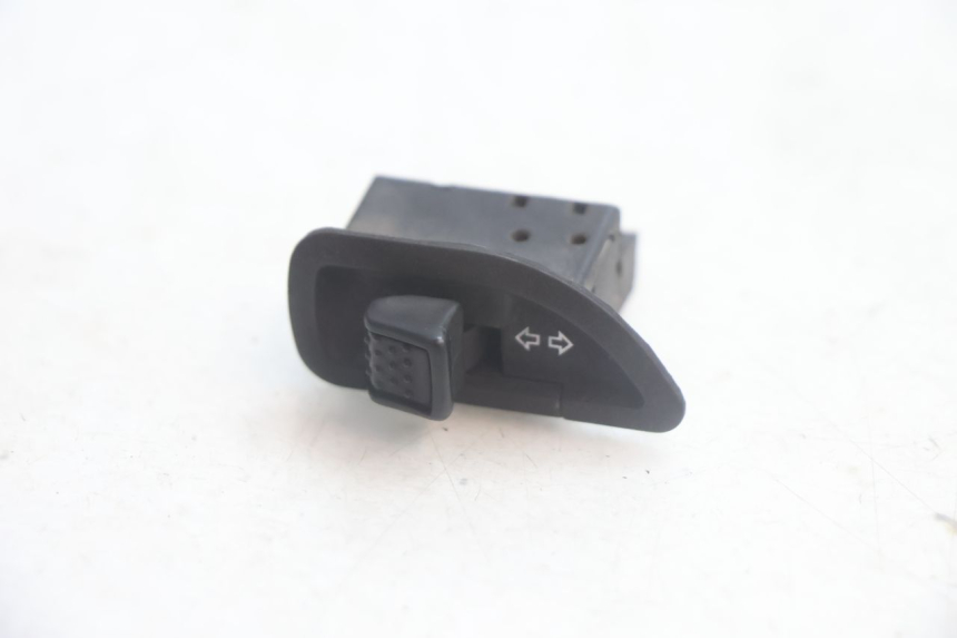 photo de CONMUTADOR INTERMITENTE PIAGGIO MP3 125 (2006 - 2014) - Vista principal