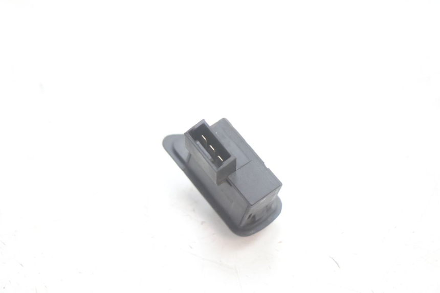photo de CONMUTADOR INTERMITENTE PIAGGIO MP3 125 (2006 - 2014) - Otra perspectiva