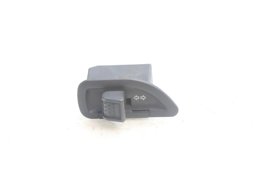 photo de CONMUTADOR INTERMITENTE PIAGGIO MP3 500 (2016 - 2018) - Vista principal