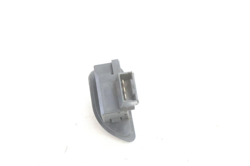 photo de CONMUTADOR INTERMITENTE PIAGGIO MP3 500 (2016 - 2018) - Otra perspectiva