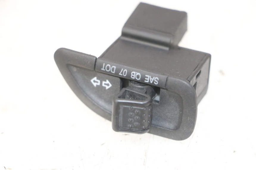 photo de INTERRUPTOR DE INTERMITENTES PIAGGIO NEW TYPHOON 50 (2018 - 2021) - Vista principal