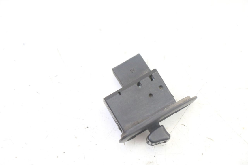 photo de CONMUTADOR INTERMITENTE PIAGGIO NRG POWER PUREJET 50 (2018 - 2021) - Zoom estado de uso