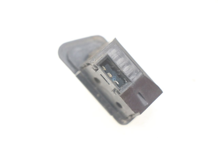 photo de INTERRUPTOR DE INTERMITENTES SYM ORBIT 2 2T 50 (2008 - 2018) - Zoom estado de uso