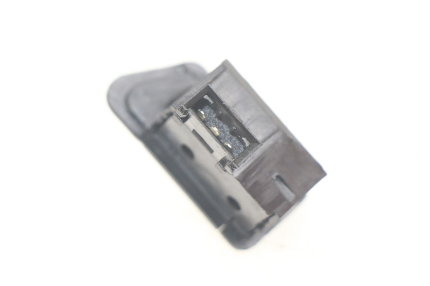 photo de INTERRUPTOR DE INTERMITENTES SYM ORBIT III 3 4T 50 (2018 - 2021) - Zoom estado de uso