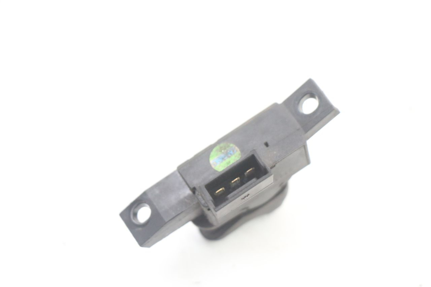 photo de CONMUTADOR INTERMITENTE PIAGGIO VESPA LX IE 125 (2010 - 2012) - Primer plano técnico