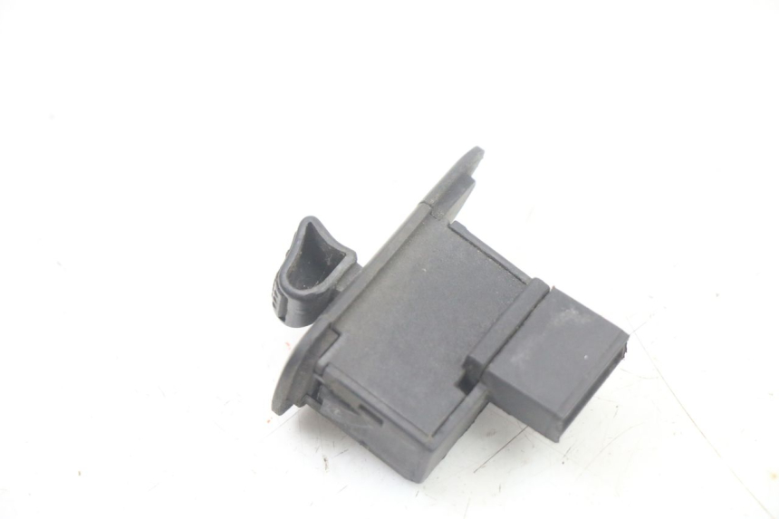 photo de INTERRUPTOR DE INTERMITENTES. PIAGGIO ZIP 4T 50 (2018 - 2020) - Zoom estado de uso