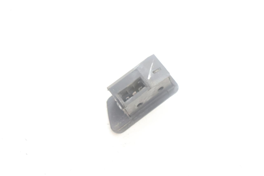 photo de INTERRUPTOR DE INTERMITENTES HONDA SCV LEAD 100 (2003 - 2007) - Otra perspectiva
