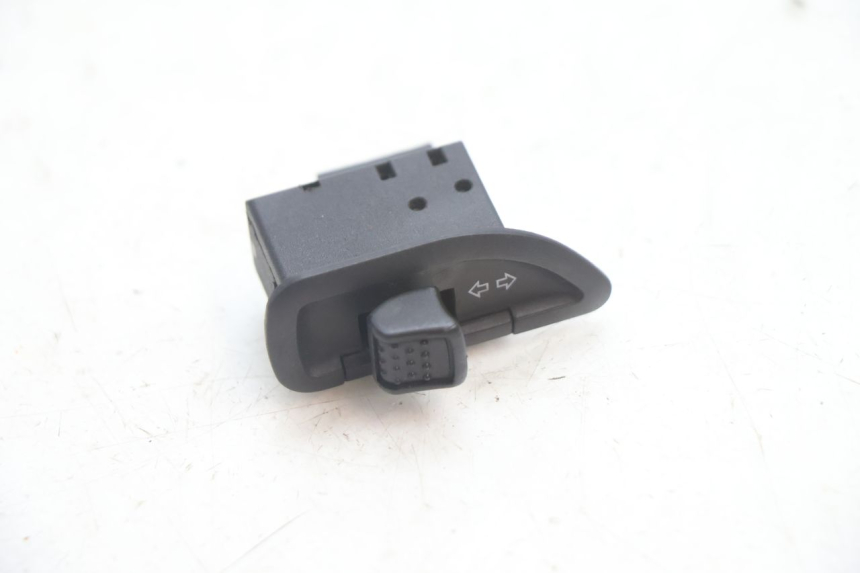 photo de CONMUTADOR INTERMITENTE GILERA STALKER 50 (2004 - 2014) - Vista principal