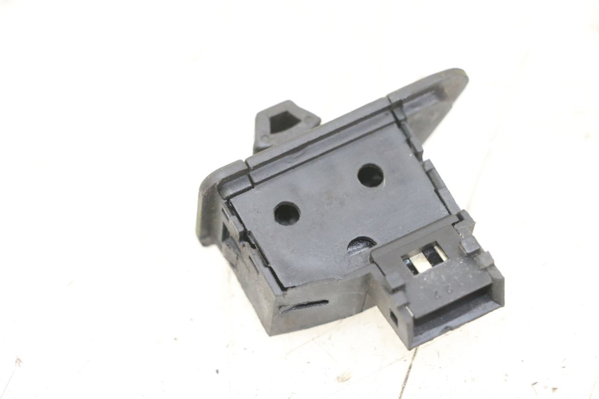 photo de INTERRUPTOR DE INTERMITENTES SYM ORBIT 2 4T 50 (2008 - 2017) - Otra perspectiva