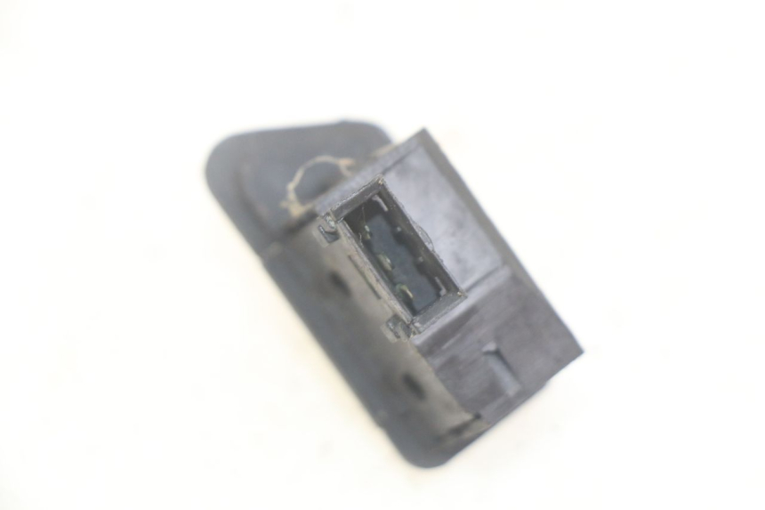 photo de INTERRUPTOR DE INTERMITENTES. PEUGEOT TWEET 4T 50 (2018 - 2022) - Detalle de la pieza