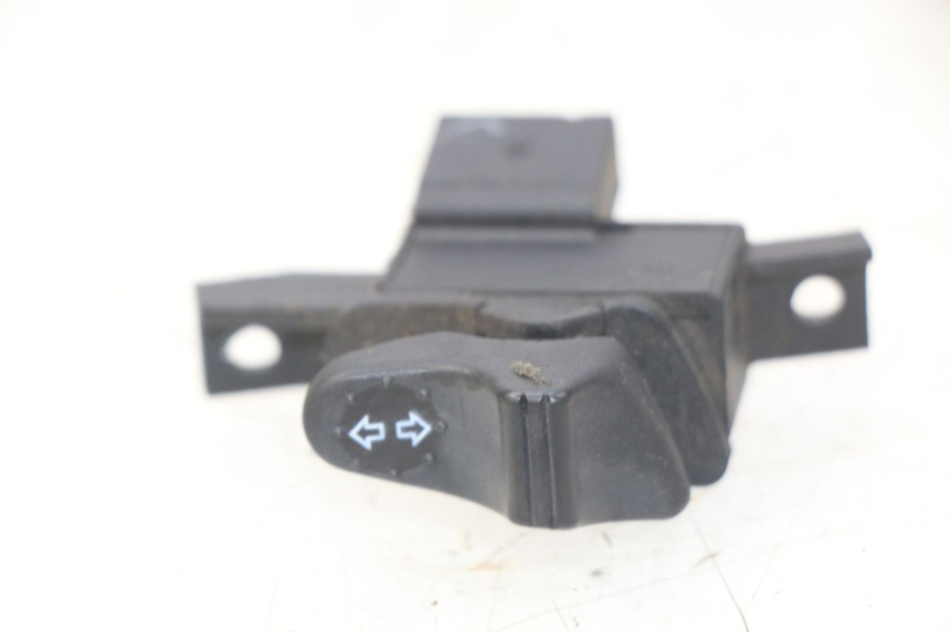 photo de INTERRUPTOR DE INTERMITENTES PIAGGIO VESPA LX 2T 50 (2005 - 2013) - Vista principal