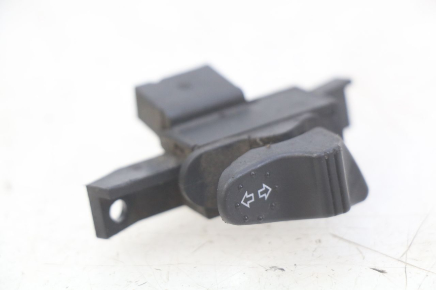 photo de INTERRUPTOR DE INTERMITENTES PIAGGIO VESPA LX 2T 50 (2005 - 2013) - Vista principal