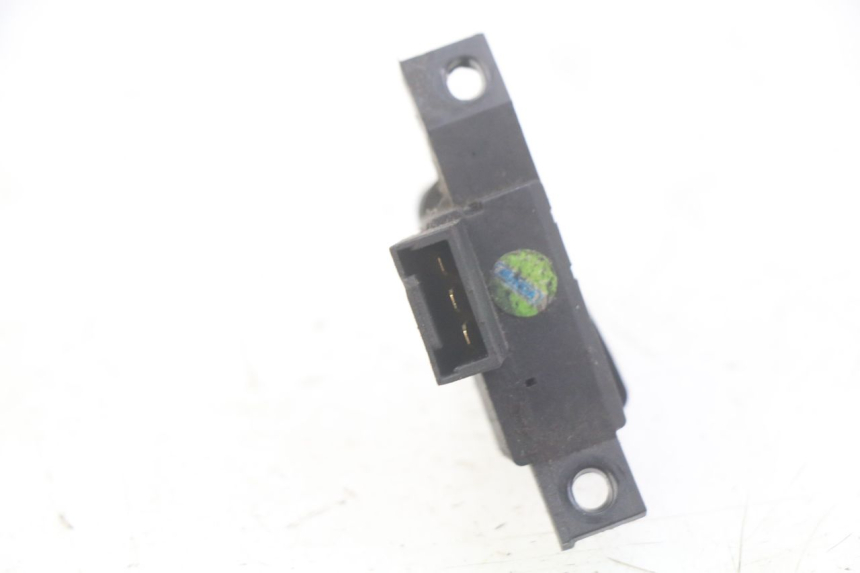 photo de INTERRUPTOR DE INTERMITENTES PIAGGIO VESPA LX 2T 50 (2005 - 2013) - Detalle de la pieza