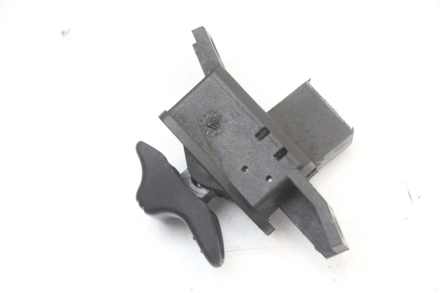 photo de CONMUTADOR INTERMITENTE PIAGGIO VESPA LX 125 (2005 - 2010) - Otra perspectiva