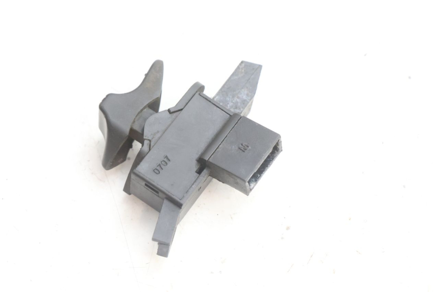 photo de INTERRUPTOR DE INTERMITENTES PIAGGIO VESPA S 2T 50 (2007 - 2014) - Zoom estado de uso