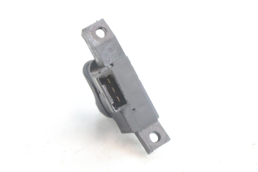 photo de INTERRUPTOR DE INTERMITENTES PIAGGIO VESPA S 2T 50 (2007 - 2014) - Otra perspectiva