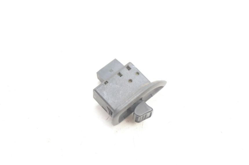 photo de CONMUTADOR INTERMITENTE PIAGGIO X8 STREET 125 (2006 - 2007) - Detalle de la pieza
