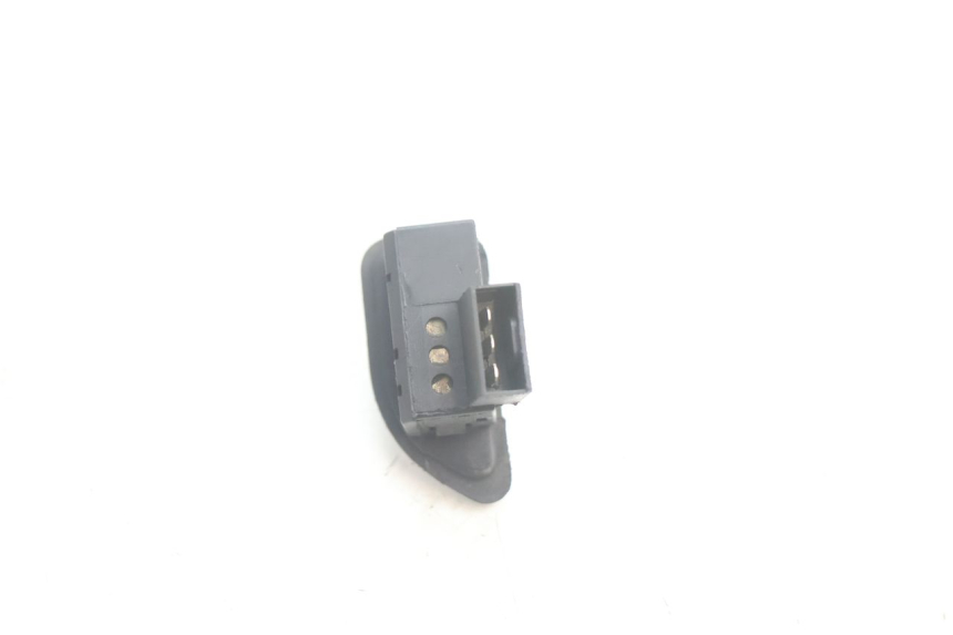 photo de INTERRUPTOR DE INTERMITENTES. PIAGGIO ZIP 4T 50 (2018 - 2020) - Otra perspectiva