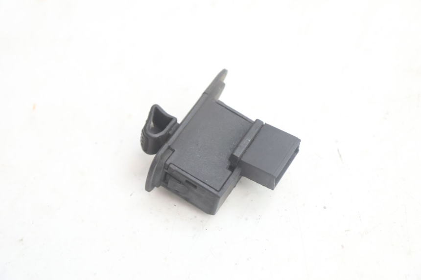 photo de CONMUTADOR INTERMITENTE PIAGGIO ZIP IGET 4T 50 (2021 - 2023) - Zoom estado de uso
