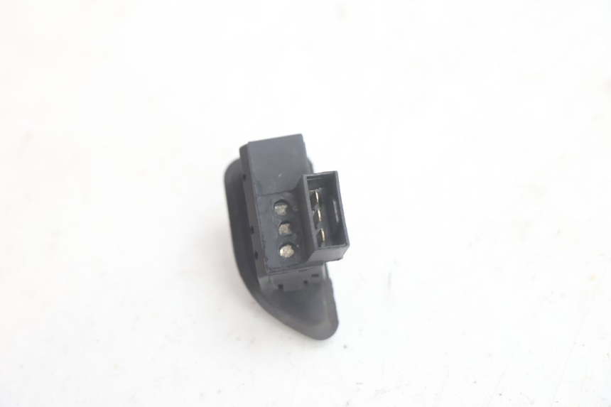 photo de CONMUTADOR INTERMITENTE PIAGGIO ZIP IGET 4T 50 (2021 - 2023) - Otra perspectiva