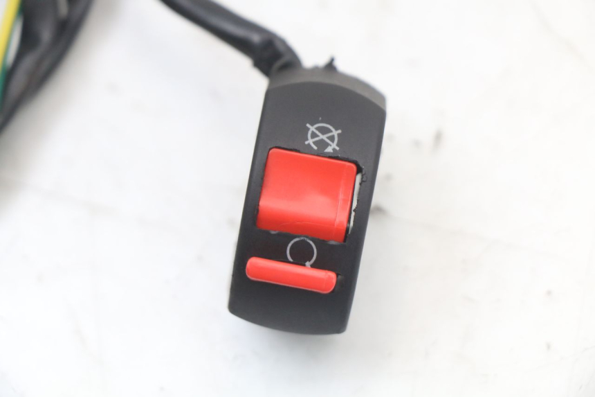 photo de CONMUTADOR CONTACTO COPA RSR DIRT BIKE 150 - Otra perspectiva