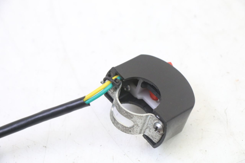 photo de INTERRUPTOR DE ENCENDIDO LONCIN DIRT BIKE 125 - Otra perspectiva