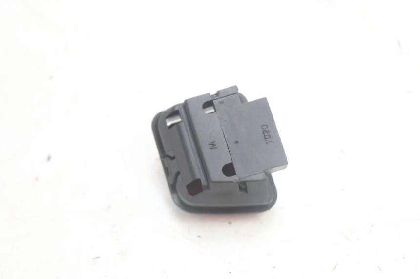 photo de INTERRUPTOR DE ENCENDIDO PIAGGIO MP3 125 (2006 - 2014) - Zoom estado de uso
