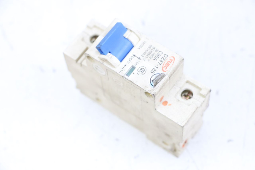 photo de CONMUTADOR CONTACTO COPA EFUN PUSA 1 - Detalle de la pieza