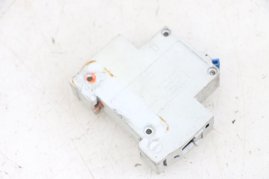 photo de CONMUTADOR CONTACTO COPA EFUN PUSA 1 - Otra perspectiva