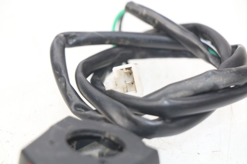 photo de INTERRUPTOR DE ENCENDIDO APOLLO RFZ 125 - Otra perspectiva