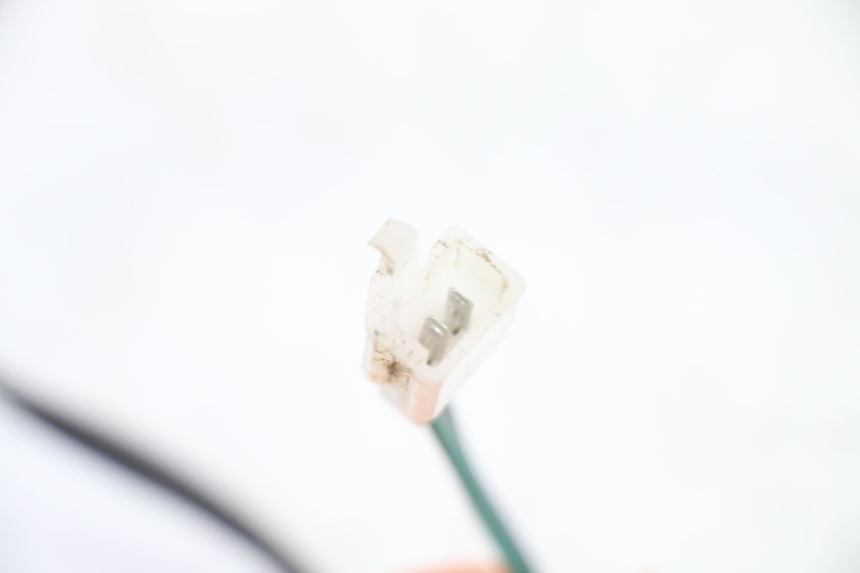 photo de INTERRUPTOR DE ENCENDIDO APOLLO RXF 125 - Primer plano técnico