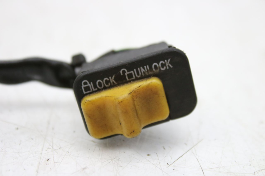 photo de INTERRUPTOR DE ENCENDIDO DE CONTACTO PEUGEOT TWEET 125 (2010 - 2017) - Detalle de la pieza