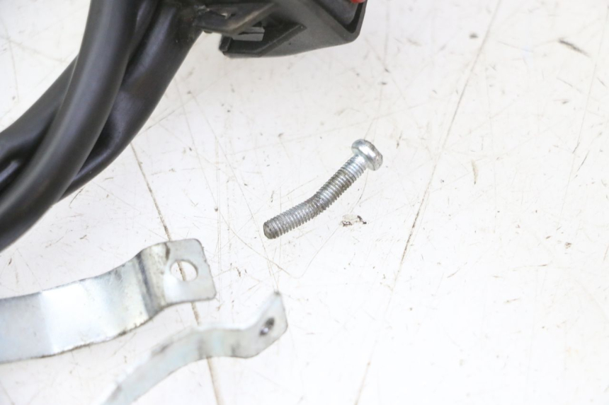 photo de CONMUTADOR CONTACTO COPA YAMAHA YZ 125 (1998 - 2005) - Primer plano técnico