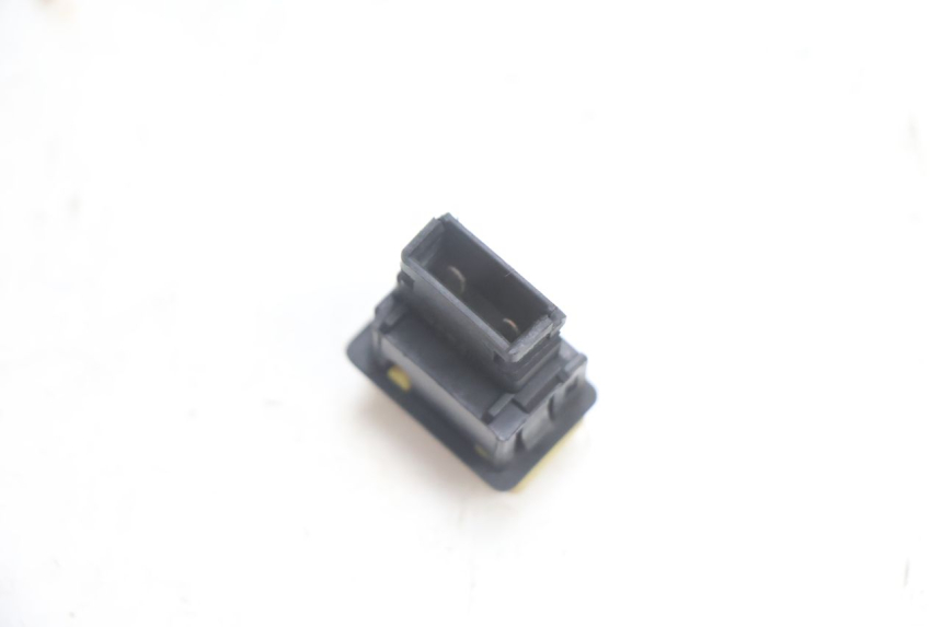photo de INTERRUPTOR DE ARRANQUE PEUGEOT BUXY 50 (1993 - 1998) - Otra perspectiva