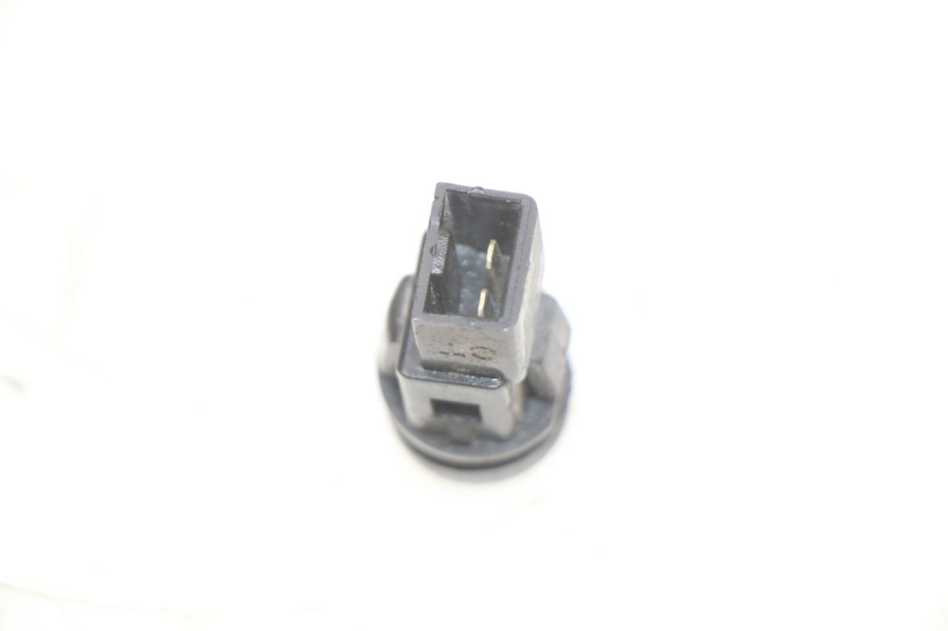 photo de INTERRUPTOR DE ARRANQUE PIAGGIO FLY 2T 50 (2004 - 2017) - Zoom estado de uso