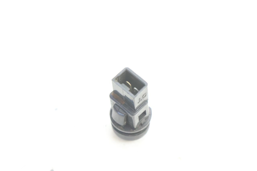 photo de INTERRUPTOR DE ARRANQUE PIAGGIO FLY 2T 50 (2004 - 2017) - Otra perspectiva