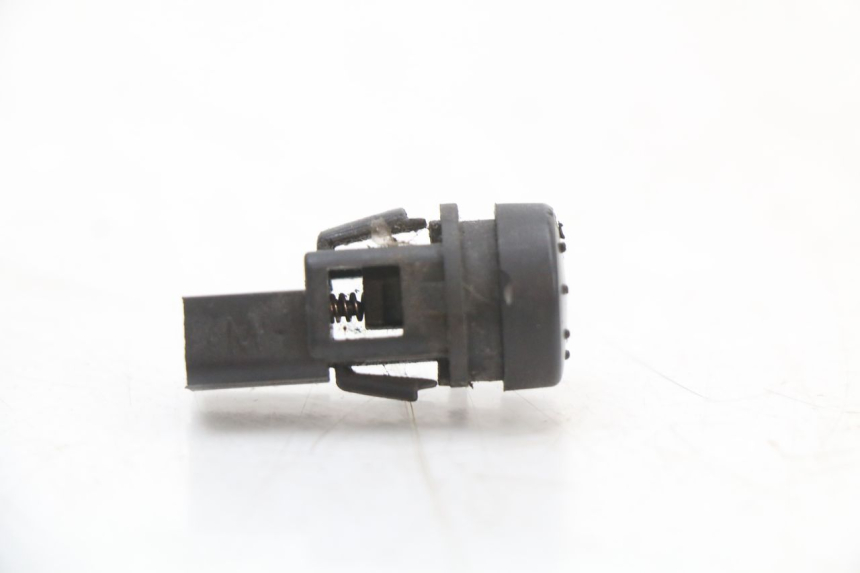 photo de CONMUTADOR ARRANQUE PIAGGIO FLY 4T 50 (2004 - 2010) - Zoom estado de uso