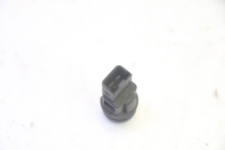 photo de INTERRUPTOR DE ARRANQUE PIAGGIO FLY 4T 50 (2013 - 2017) - Otra perspectiva