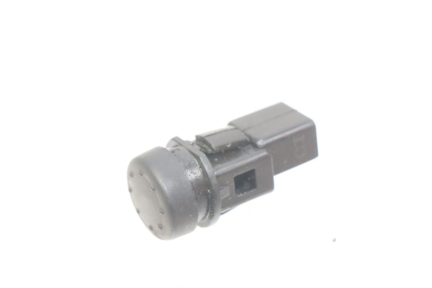 photo de INTERRUPTOR DE ARRANQUE PIAGGIO FLY 100 (2006 - 2010) - Vista principal